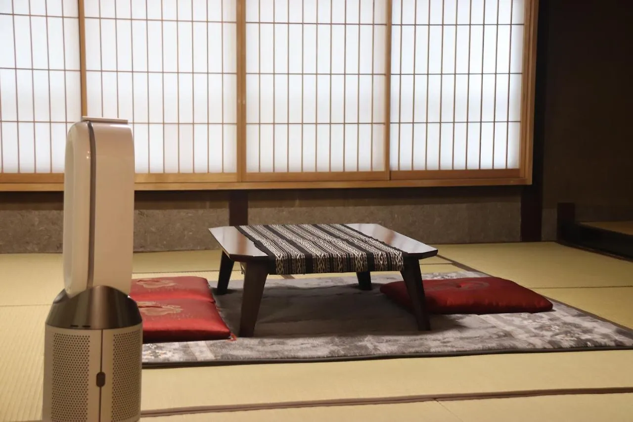 Gallery Nozawa Inn Kyoto 2*,  Japan